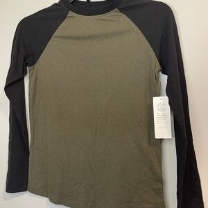 Treasure & Bond Olive Green and Black Long Sleeve Raglan Tee